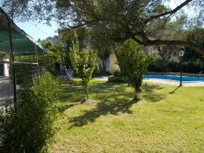 Iris Apartments - Image 3
