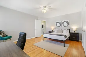 2BR Modern & Comfy Apt in Rogers Park - Image 4