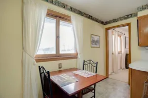 3-Bedroom Lakefront House - Image 2