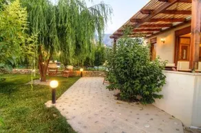 Gasparakis Villas & Bungalows - Image 5