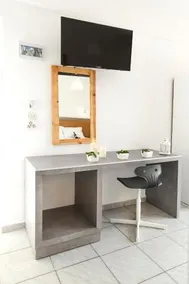 Vamvini Hotel - Image 4