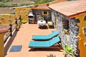Apartment In Moya With Terrace - Image 4
