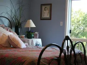 Blue Heron Inn Bed and Breakfast - Image 5
