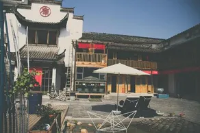 And Park International Youth Hostel - Image 5