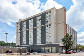 Quality Inn & Suites Charleston - Civic Center - Image 2