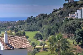 Vista Golf Luxury & Sea View Apartment - Image 3