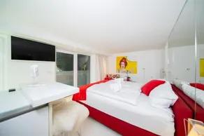 Hideaway - Image 5