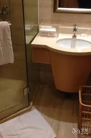 Youfeng Lakeview Hotel - Image 3