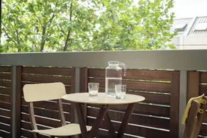 Charming 1BR in Fitzroy w/ Parking, Pool, + Gym! - Image 3