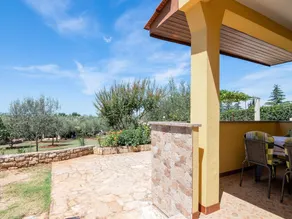 Secluded Apartment in Poreč with Garden - Image 5