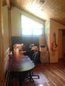 Forge & Songbird Guesthouse - Image 5