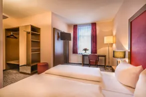 Novum Hotel Airport Dresden - Image 4
