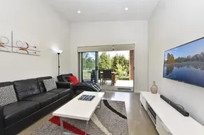 Ironbark Villa 5 - Image 4