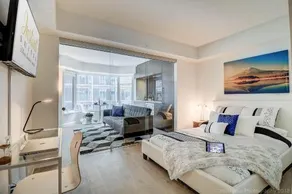 LUX Junior Suite at Yorkville - Image 3