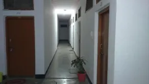 HOTEL YOGI LODGE - Image 3