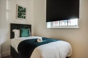 3 Bed Apartment in Wigan - Image 2