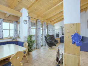 Cozy chalet with sauna, close to Königsleiten - Image 2