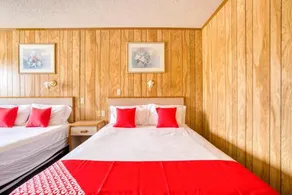 Plaza Hotel - Image 2