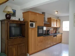 Comfortable Semi-detached Holiday Home 700 m From the Beach in Brittany - Image 5