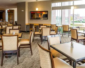 Cambria Hotel Appleton - Image 5