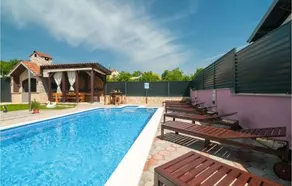 Beautiful Home In Hrvace With Wifi - Image 2