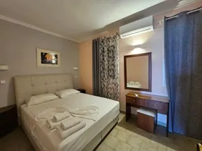 Menigos Resort - Image 4