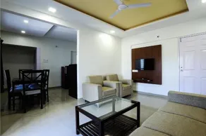 Platinum Heights Apartments - Image 2
