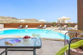 Villa Paradeiso - Stylish 3 Bedroom Villa with Private Pool,  BBQ and Sea Views - Image 4