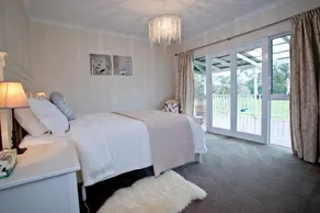 The Summer House Retreat - Image 3