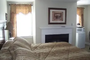 Townsend Manor Inn - Image 2