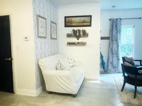 Elegant Guest Studio in Upscale Community - Image 3