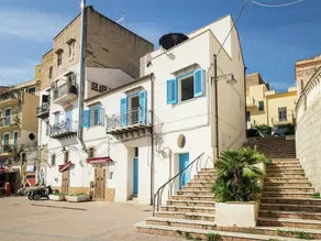 Pleasant Holiday Home in Santa Flavia with Sauna - Image 4