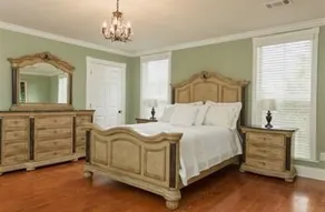 Red Velvet Inn - Image 5