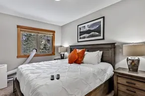 Fenwick Vacation Rentals Desirable Condo With Pool And Hottub - Image 5