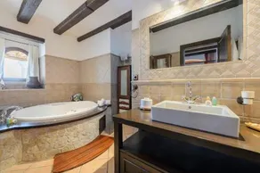 Villa Almond - Image 5