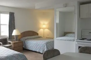 Sun Dek Motel - Image 5
