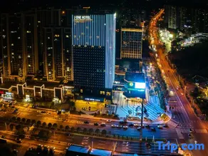 J ONE HOTEL - Image 4