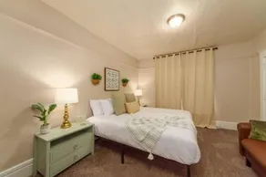 Renovated 1 Bed 1 Bath KING BED Near Downtown - Image 4