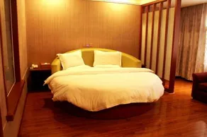 Starway Hotel Yulin Railway Station - Image 3