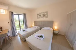 Costas apartments - Image 2