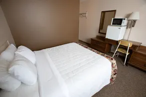 Economy Hotel Okmulgee - Image 2