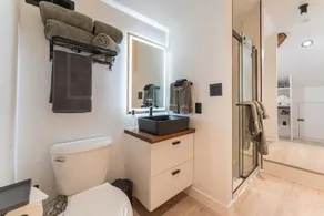 BEST of Downtown Indy Luxury Oasis 8BD Entire Home - Image 5