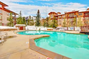 Eagle Springs East 201: Horsetail Suite - Image 3