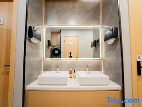 Shanghai Xinhui City Hotel ,Close to Changshou Road Metro & Jing'an Temple - Image 5