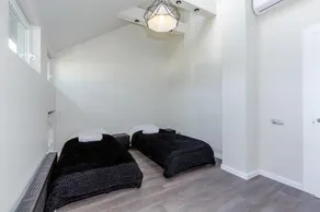 Amber Diamond 3 Level Townhouse - Image 2