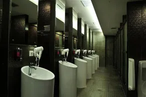 Pengheng Space Capsules Hotel - Image 5