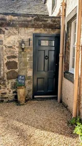 Powis House Mid Cottage - Image 3