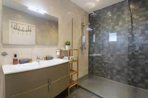 Échappée ensoleillée à Moraira dans une villa pour 8 - Image 3