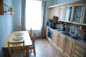 Center Orange house - Image 4