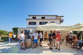 Apartment Maglica Mareda - Image 5
